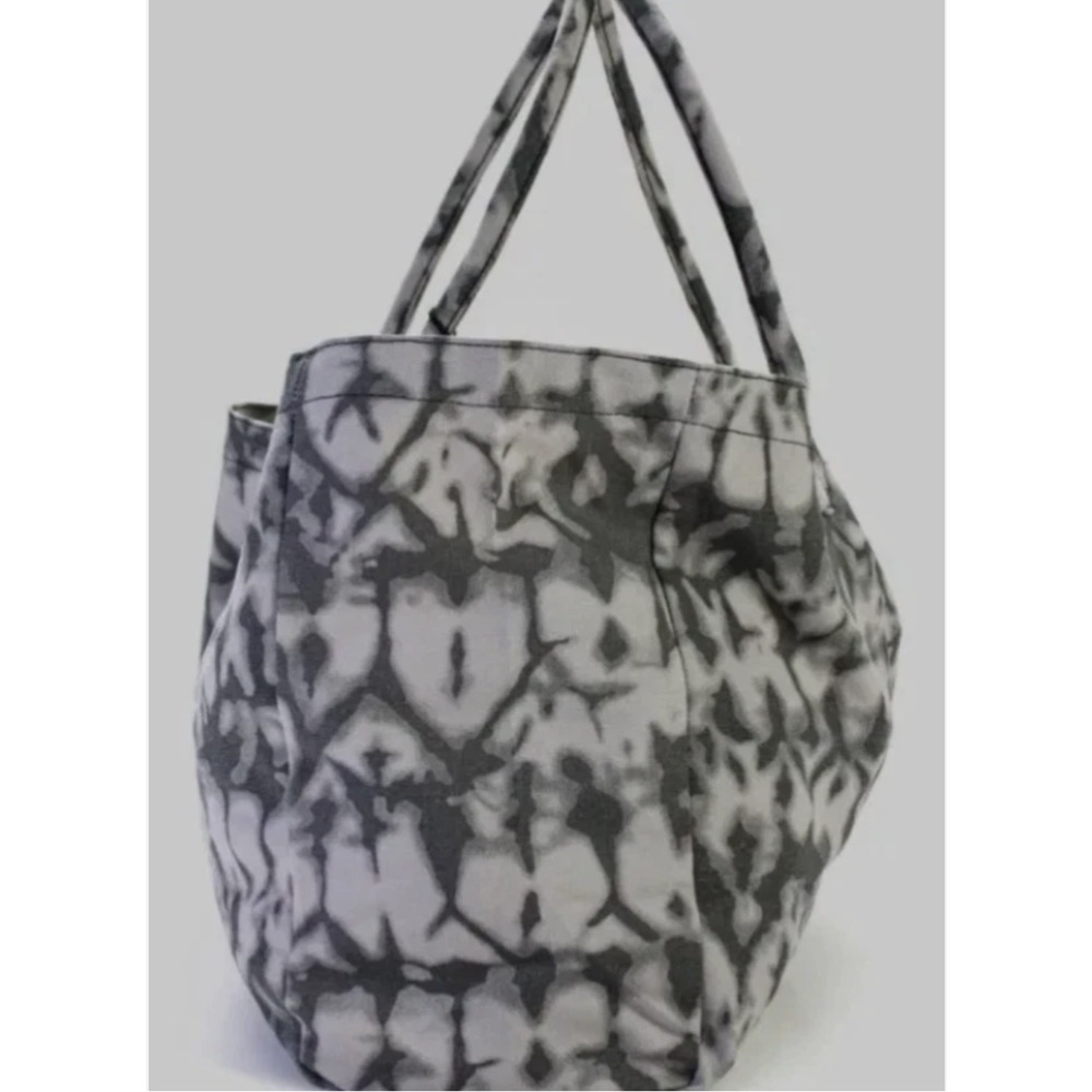 Alo Yoga Large Tie Dye Canvas Tote Bag Gray White Logo Gym Beach Carryall - Picture 10 of 16